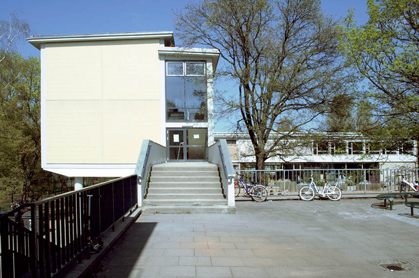Zugang von der Sporthalle